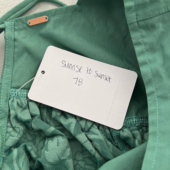 Free People Sunrise To Sunset Top in Malachite size small - Picture 8 of 8